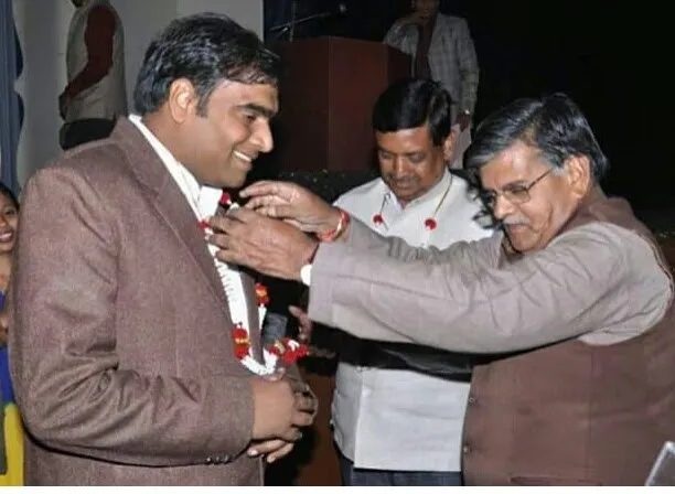 An early felicitation, Jaipur — By Shri Gulab Chand Kataria and Tonk MLA Shri Ajit Mehta